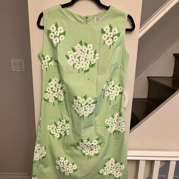 Vested Gentress MInt Dress with White Flowers - Picture 3 of 8